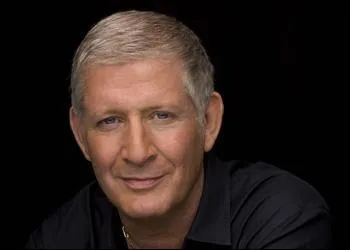 Qui est cet animateur TV ?