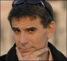 Qui est cet animateur TV ?