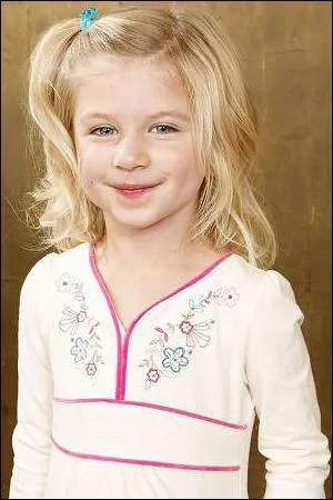 Quel est le prnom de la plus jeune des filles Dubois ?