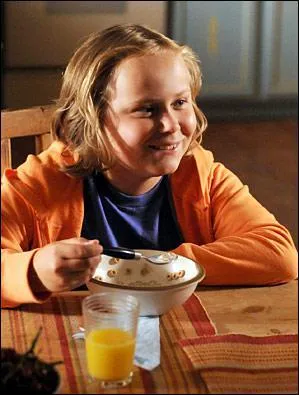 Comment s'appelle la cadette ?