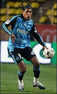 Qui est ce footballeur ?