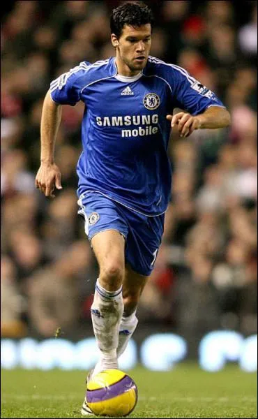 Qui est ce footballeur ?