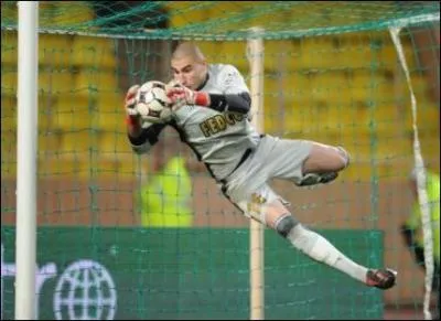 Qui est ce footballeur ?