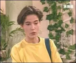 Comment s'appelle la pire ennemie des filles ?