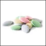 Elles sont blanches, bleues, roses... depuis qu'un apothicaire imagina d'enrober de sucre des amandes pour les conserver et les transporter. D'o viennent les drages ?