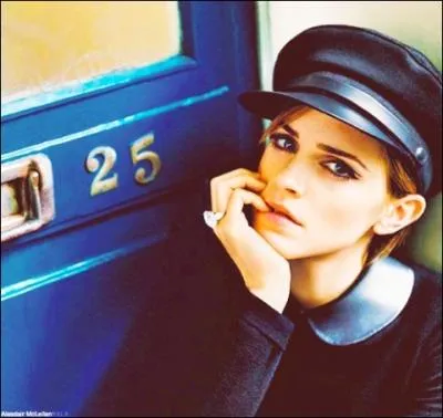 Comment se nomme son frre cadet ?