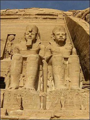 Quels monuments fameux sont difis par Ramss II ?