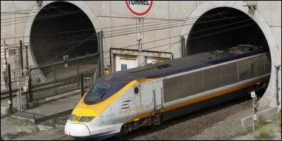 Comment s'appelle le tunnel qui relie la France à la Grande-Bretagne ?