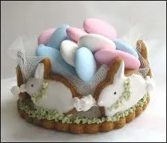 Outre Verdun, quelle ville est réputée pour ses dragées ?