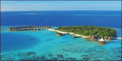 Quel océan se trouve à l'est de l'Afrique ?