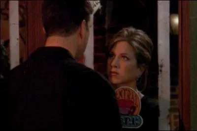 Dans la saison 2, pourquoi Rachel en veut-elle  Ross ?