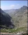La valle des Merveilles s'tage entre 2200 et 2500m. Sur 600 ha, avec petits lacs, amas rocheux et plateaux herbeux, qu'a-t-elle de particulier ?