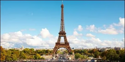 Dans quelle ville européenne se trouve la Tour Eiffel ?