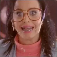 Qui sont les Invits de Katy Perry dans son clip ' Last friday night' ?