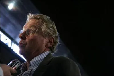 Daniel Cohn Bendit approuve Eva Joly et propose de chanter le 14 juillet :