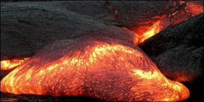 Sur quelle substance les plaques des continents flottent-elles ?