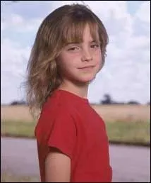 Pendant les vacances de Nol , Hermione a dit aux garons de chercher qui est Nicolas Flamel. Mais elle se rend compte qu'elle ne les a pas fait chercher au bon endroit. Elle dit alors qu'elle est :