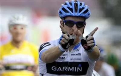 Que signifie ce geste de Tyler Farrar lors de sa victoire  Redon ?