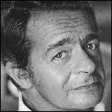 Dans quelle chanson de Reggiani entend-on 'Vienne la nuit sonne l'heure, les jours s'en vont je demeure' ?