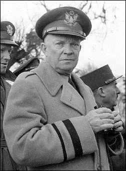 Quel gnral amricain dirige cette opration ?