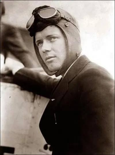 Quel Amricain traverse l'Atlantique en avion et sans escale en 1927 ?