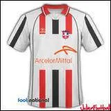 A quel club appartient ce maillot ?