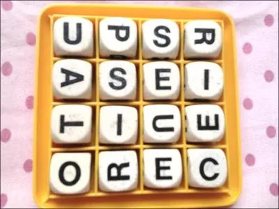 Dans les mots ci-dessous, lesquels figurent sur le plateau ?