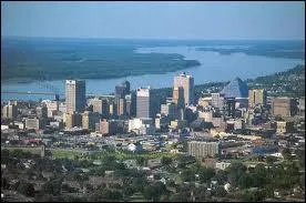 Sur quelle route nous emmenait Eddy Mitchell ?