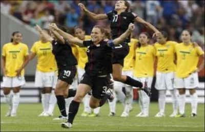 Le choc des quarts de finale Brsil-USA a donn lieu  un match fou. Expulsion de Buehler, galisation de Wambach  la dernire seconde Quel fait de jeu n'a pas eu lieu dans ce qui suit ?