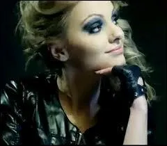 Qui est cette chanteuse ?