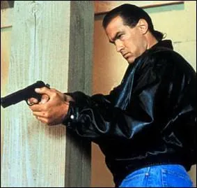 Le hros de 'Echec et mort' est interprt par :