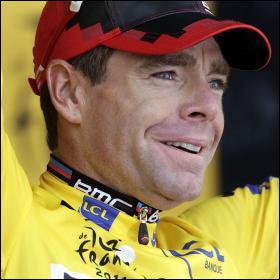 Leader de l'quipe 'BMC Racing' il est le vainqueur du Tour de France 2011, champion du monde sur route en 2009 et double vainqueur de la coupe du monde de VTT en 1998 et 1999. Qui est-ce ?