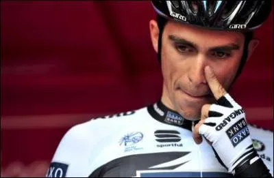 Leader de l'quipe 'Saxo Bank-Sungard' il a gagn trois fois le Tour de France (2007, 2008 et 2010), deux fois le Tour d'Italie (2008 et 2011) et une fois le Tour d'Espagne 2008. Qui est-ce ?