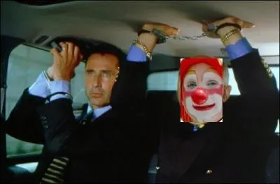 Dans ce film, qui donne la rplique  Thierry Lhermitte ?