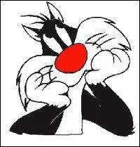 De qui ce chat souhaite-t-il se faire un 'quatre-heures' ?