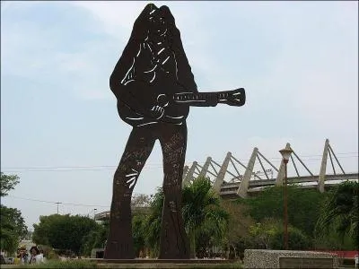 Dans quelle ville de Colombie Shakira a-t-elle une statue  son effigie ?