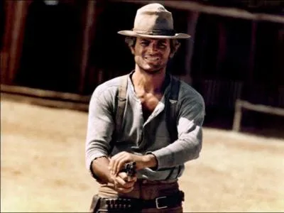 Son nom est 'Personne ' c'est :