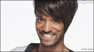 Comment s'appelle l'habitant qui a vu une main sortir de la trappe ?