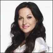 Comment s'appelle la jeune fille sur la photo ?