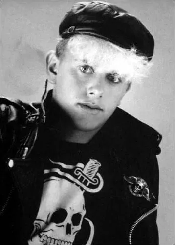 N en 1961, il est le principal auteur/compositeur du groupe Depeche Mode :