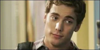 Comment se nomme Dustin Milligan dans "90210 Beverly Hills : Nouvelle Génération" ?