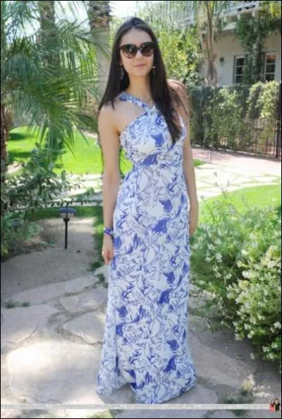 Cette actrice joue deux personnages, qui sont-ils ?