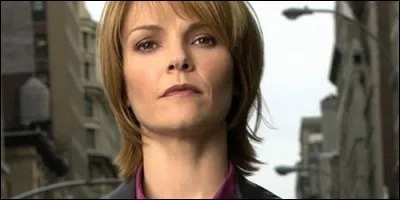 Qui incarne Alexandra Eames dans "New York, Section Criminelle" ?