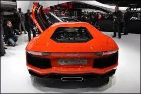 Combien de chevaux l'Aventador compte-t-elle ?