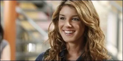 Dans quelle série Shenae Grimes interprète le rôle d'Annie Wilson ?