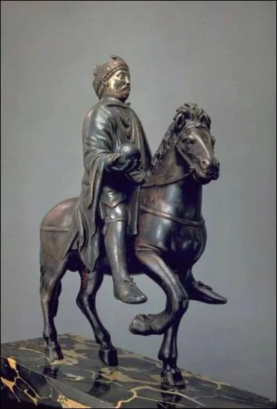 Charlemagne rgne pendant 26 ans, de 778  804.