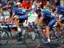 Quelle quipe tait surnomme ' le train bleu ' de Lance Armstrong ?
