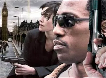 (TMC) Qui est la star, dsorme cantonne aux DTV, de 'The Contractor' ?