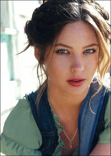 Ne en 1990, cette autre enfant star est connue pour avoir interprt la glaante Samara dans 'The Ring' :