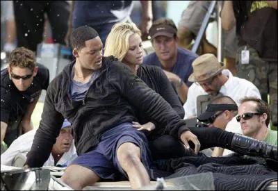 Si l'on coupait la cock  Monsieur Hancock en portion de 1m, on pourrait nourrir :